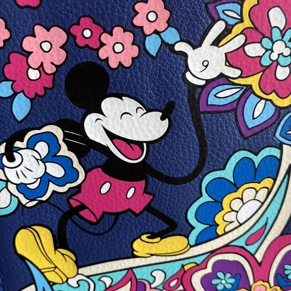 VB Disney Passport Wallet NWT - Picture 6 of 7